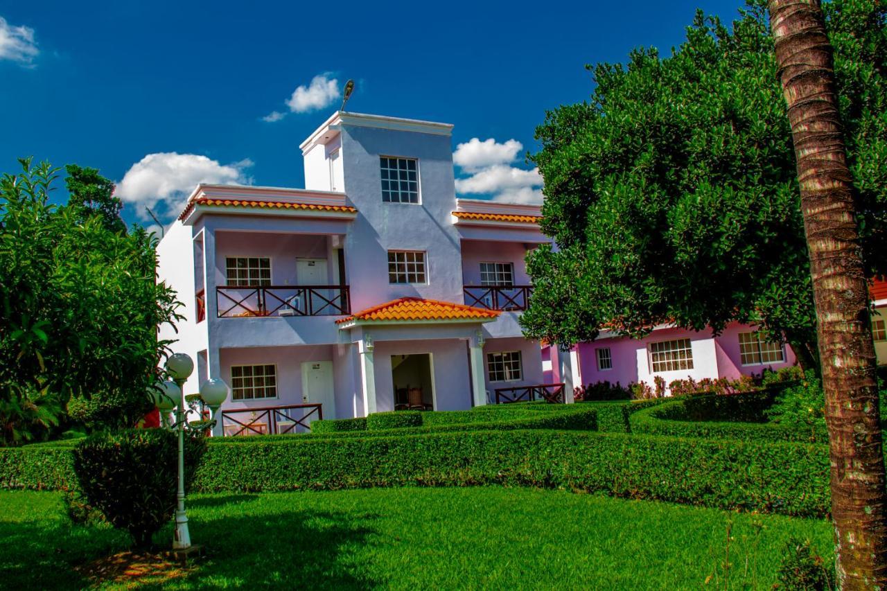 Deluxe Suites Guacamayos - Eco-Lodge & Swimming Pool Bonao Екстер'єр фото